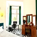 -Neu- Vintage-Flair In Kreuzberg