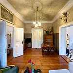 -Neu- Vintage-Flair In Kreuzberg